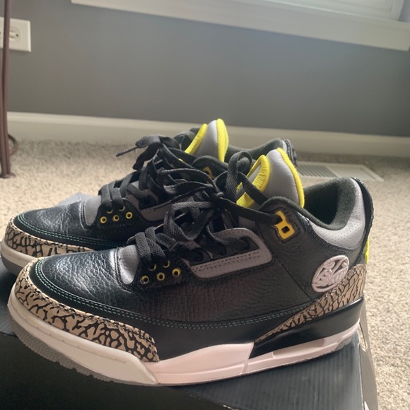 Jordan retro 3 Oregon size 9 - Picture 7 of 8